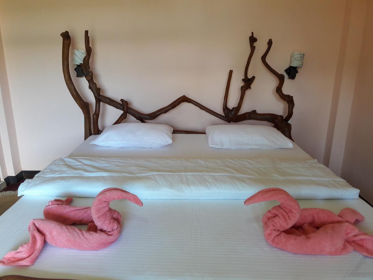Bed and Breakfast La Rochelle Элла Экстерьер фото